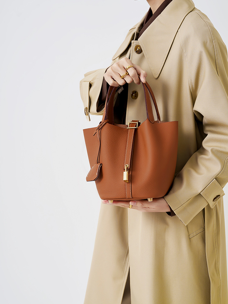 Sosialita Pikka 18 Gold Hardware Genuine Leather Bag Tas Kulit Asli Tas Wanita Tas Tote Bag Tas Handbag — gambar pendukung 6