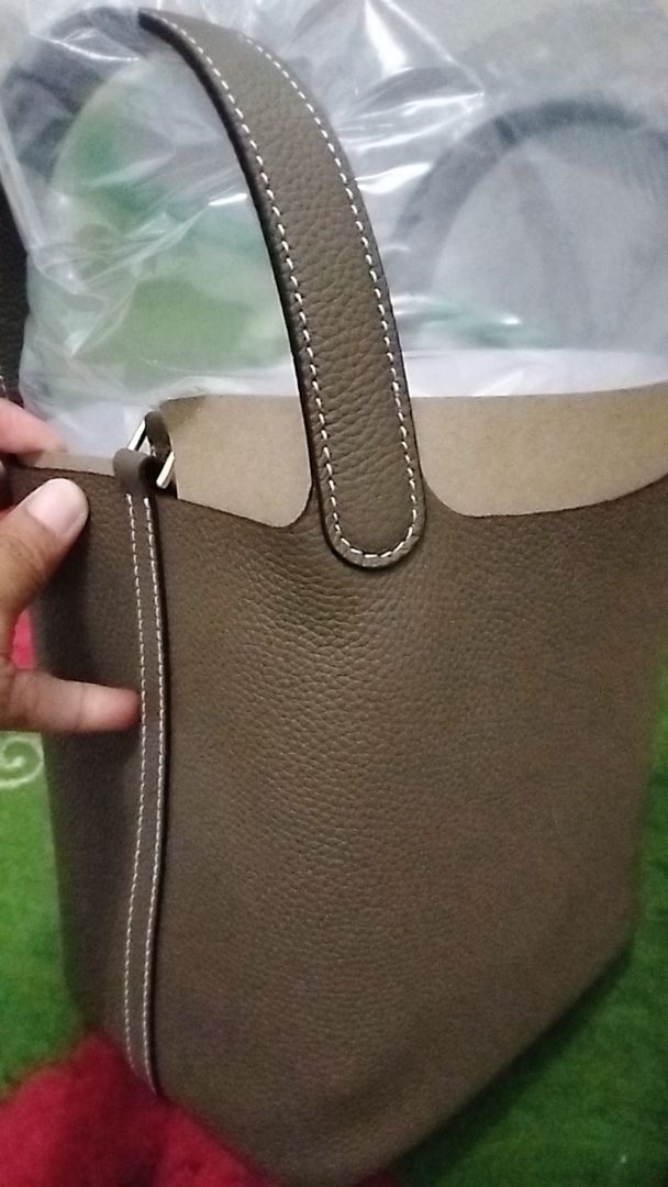 Foto dari pembeli
