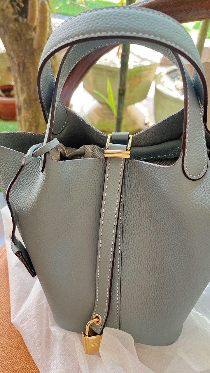 Foto dari pembeli