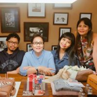 Foto dari pembeli