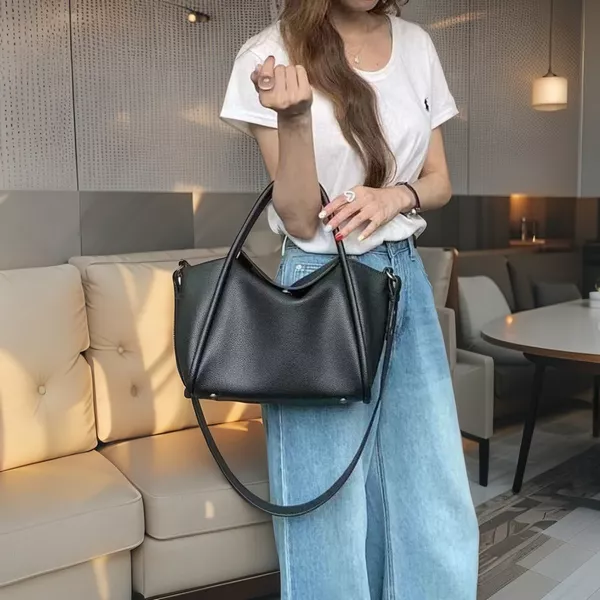 Levy Bucket Flap Top Handle Tas Wanita Slingbag Tas Cantik