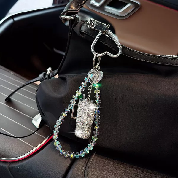 Bagcharm Diamond-Encrusted Water Bottle Aksesoris Fashion Gantungan Tas Lucu