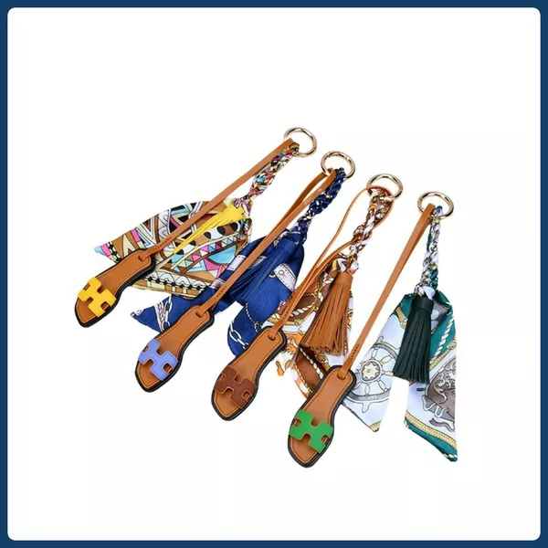 Bag Charm Tassel Scraf dan H Shoes Gantungan Tas Wanita Aksesoris Tas Dekoratif Tassel